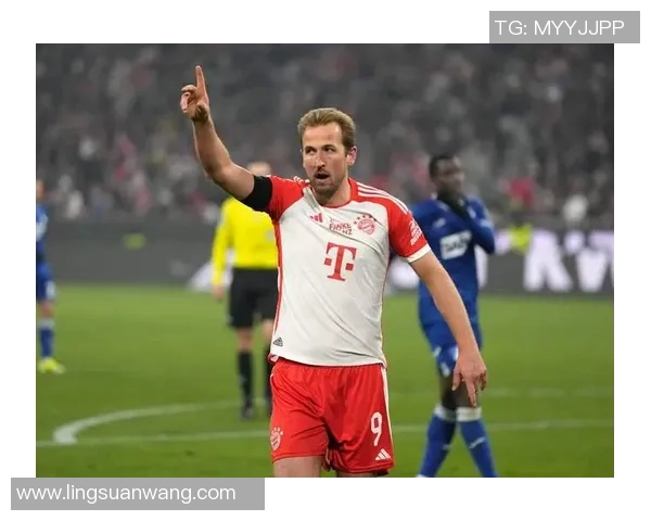 穆西亚拉崛起之路：从青训小将到足球场上的闪耀明星