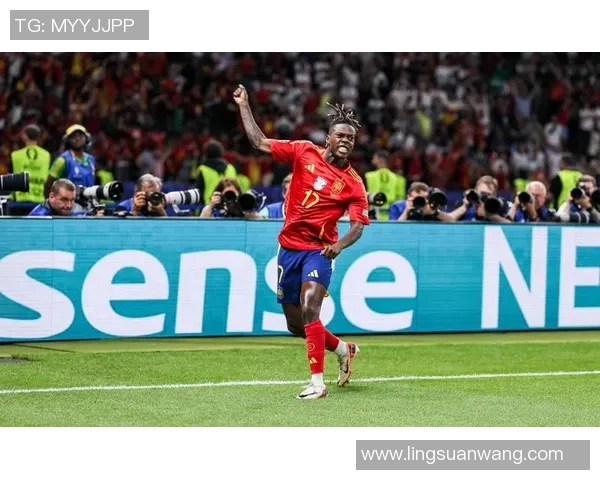 西班牙队迎战埃瓦尔力争主场胜利展现强大实力